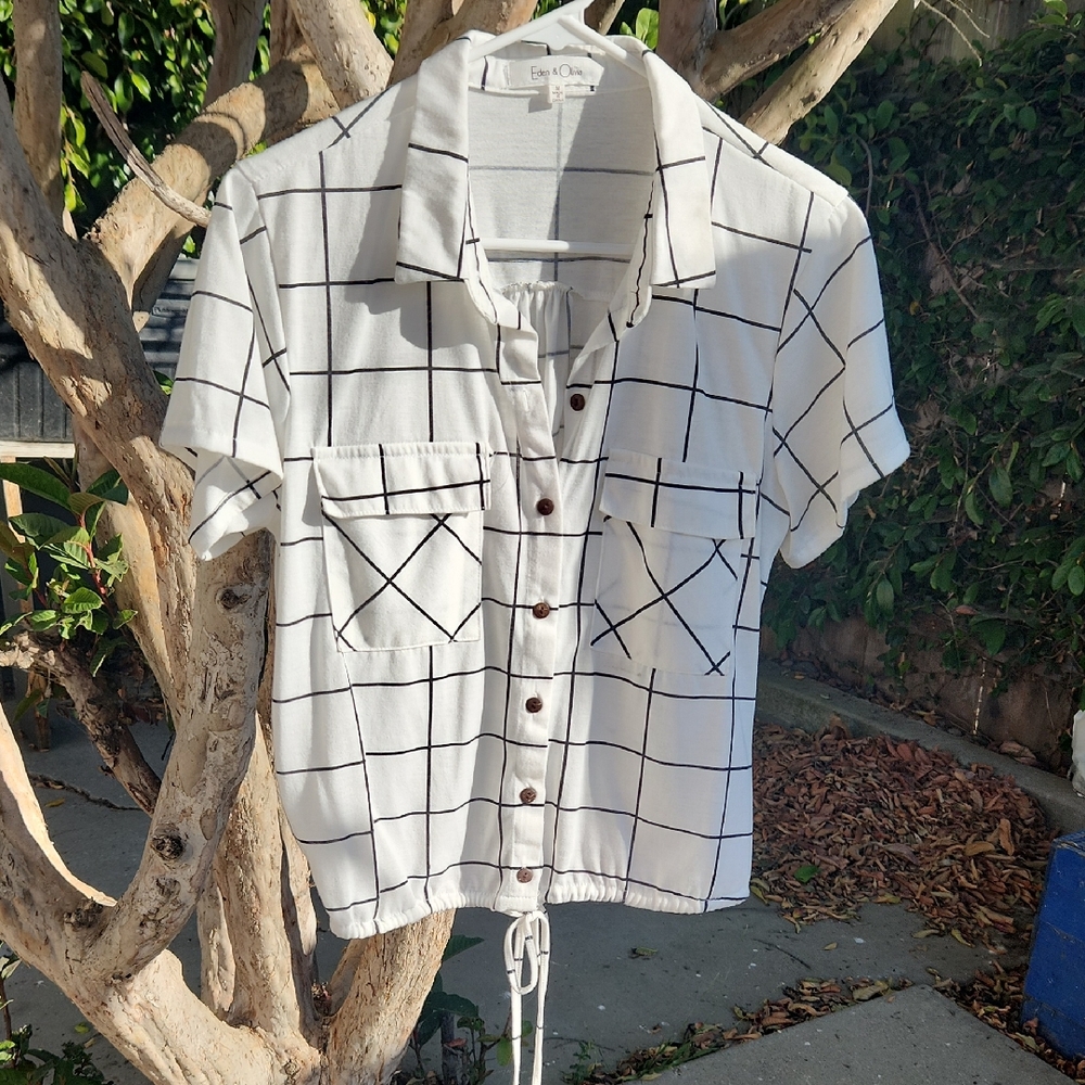 Eden & Olivia White and Black Checkered Blouse